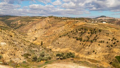 تلال محيطة بوادي جرش- الاردن- hills of jerash valley- Jordan