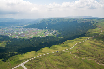 阿蘇の外輪山とミルクロード