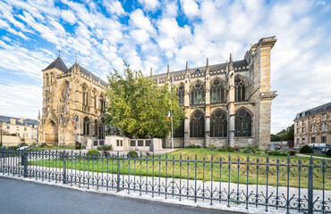 Fototapeta premium Châlons Cathedral in Châlons-en-Champagne, France