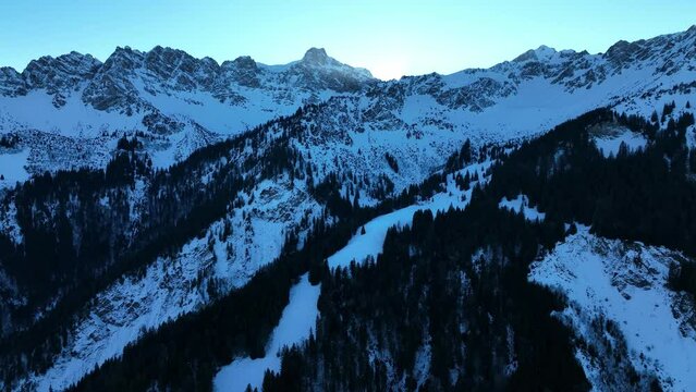 Aerial view snowy mountains Wildfr&auml;uleinstein, Stuibenkopf, Zerenkopf, Gehrenkopf and Mittagsspitze, Bavaria, Bad Hindelang, Hinterstein, Hintersteiner valley, Germany