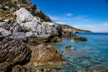Fototapeta na wymiar Coastline On Skopelos island, Greece 