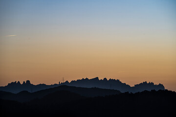 Obraz premium beautiful skyline sunset in Montserrat mountain, Catalonia
