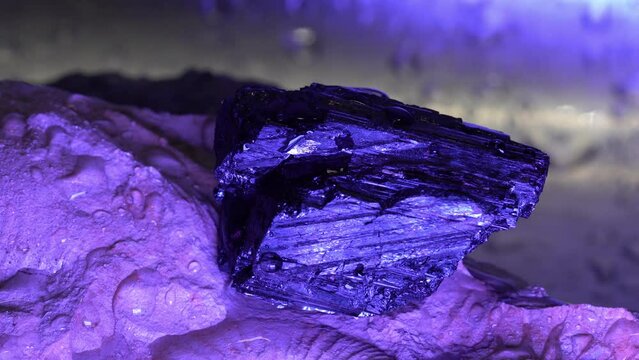 tourmaline black quartz stone ia a gemstone
