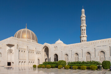 Fototapeta na wymiar The Grand Mosque in Muscat in Oman