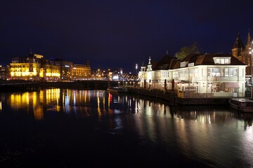 Fototapeta na wymiar Canales de Amsterdam // Amsterdam canals