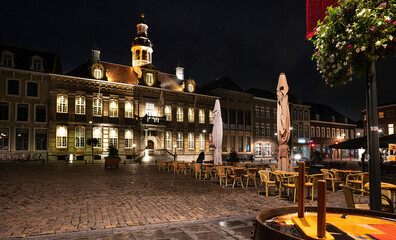 Naklejka premium Roermond Holland Netherlands Altstadt, Marktplatz am Rathaus