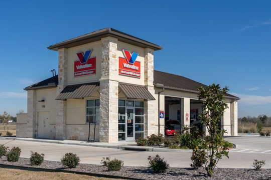 Pearland, TX, USA - March 1, 2022: A Valvoline shop in Pearland, TX, USA. Valvoline Inc. is an American manufacturer and distributor of Valvoline-brand automotive oil, additives, and lubricants. 