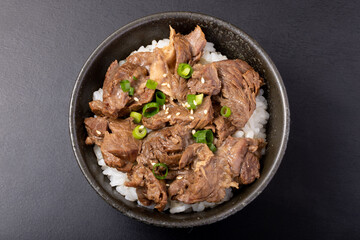 牛すじ丼