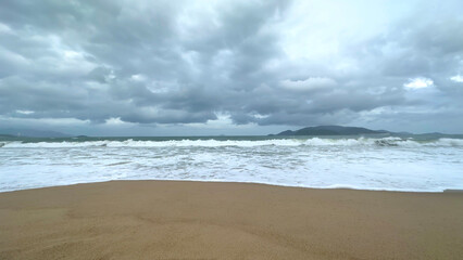 Fototapeta na wymiar Beautiful panoramic sea view, ocean landscape with cloudy storm sky