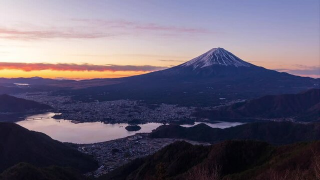 新道峠から夜明けの富士山Timelapse
