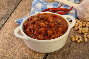 Baked chickpea with tomato sauce