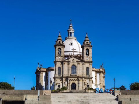 Igreja do Santu&aacute;rio da Nossa Senhora do Sameiro em Braga, Portugal