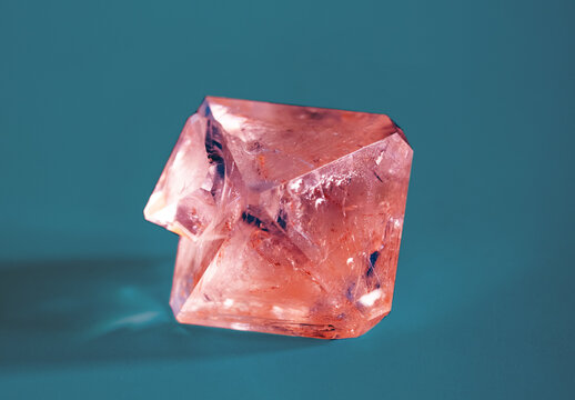 Spinel crystal