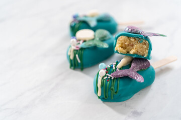 Mermaid cakesicles