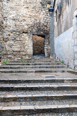 Fototapeta na wymiar Pasaje medieval en Girona