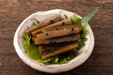 黒胡麻ごぼう　(山ごぼう使用)