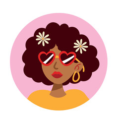 afro woman wearing sunglasses