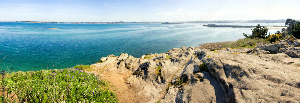 Wall mural coast of the atlantic ocean and low tide, sea on the coast of france