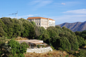 Bâtiment dans les montagnes corses