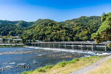 Papier Peint photo Kyoto 京都の嵐山にある渡月橋の風景