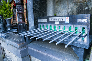 コロナ禍で作られた、消毒機能のついた手水舎