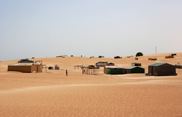 Fototapeta na wymiar Fischerdorf Qihayd in der Rimal al Wahiba Wüste 