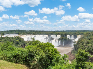 Obraz premium PANORAMIC VIEW OF FALLS ON A SUNNY DAY AND WITH CLOUDS