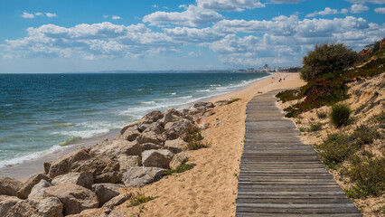 Fototapeta na wymiar Sand erosion in Algarve beach