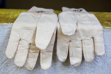 new white fabric gloves work wear