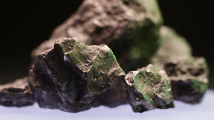 Węgiel kamienny - zielone światło - obrazy, fototapety, plakaty
