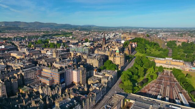 Edinburgh Old Town aerial view from Waverley Train Station including St Giles' Cathedral and Edinburgh Castle in Edinburgh, Scotland, UK. Old town Edinburgh is a UNESCO World Heritage Site since 1995.