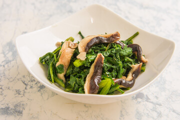 菊菜と椎茸の和え物