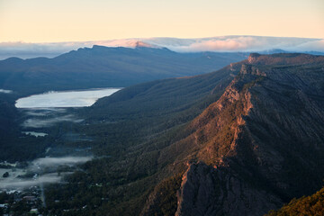 Obraz na płótnie Canvas Sunrise over the mountains at the Grampians in Victoria