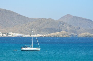 Navegando frente a La Isleta del Moro, Cabo de Gata, Almería © BestTravelPhoto