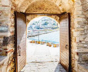 arch open door fortress