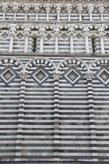 Façade de l'église San Giovanni à Pistoia en Toscane. Italie