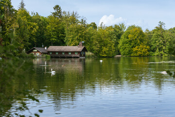 Obraz premium Old Wooden House At Lake Hinterbruehl