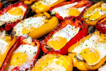 Pimentão grelhado recheado com ovo churrasco