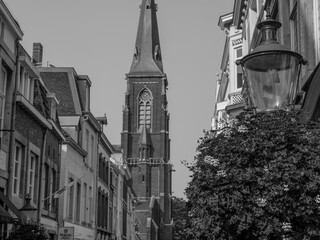 Fototapeta na wymiar Maastricht an der Maas in Limburg