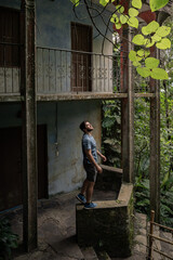 Obraz na płótnie Canvas young man exploring mexico's jungle