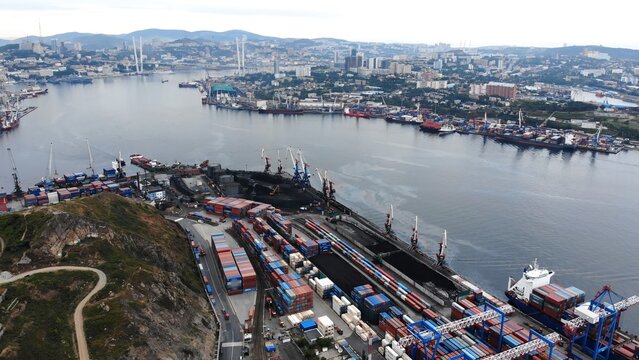 The city of Vladivostok from a bird's-eye view.