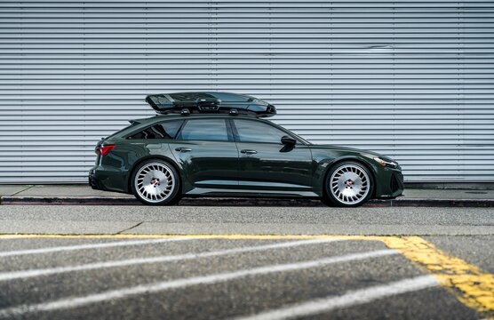Seattle, WA, USA
January 1, 2023
Audi RS6
