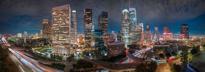 Fototapeta premium Los Angeles CA architecture at dusk 