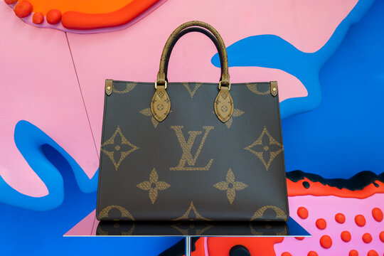 Louis Vuitton(ルイヴィトン) のバッグ