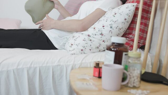 Women, disease, pain, steaming pack, Massage, Stomach pain, digestion