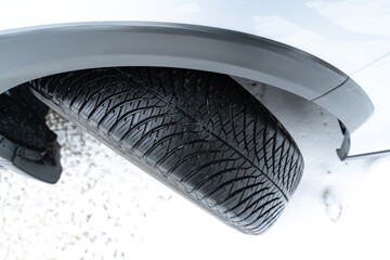 雪上のオールシーズンタイヤ