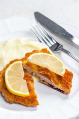 veal schnitzel with mashed potatoes
