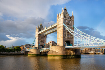 Fototapeta na wymiar Tower Bridge in London (England). 