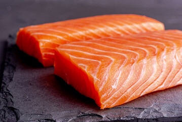 Salmão fresco e limpo