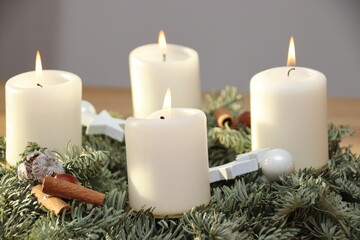 vierter Advent alle Kerzen brennen
